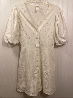 white detailed puff sleeve dress